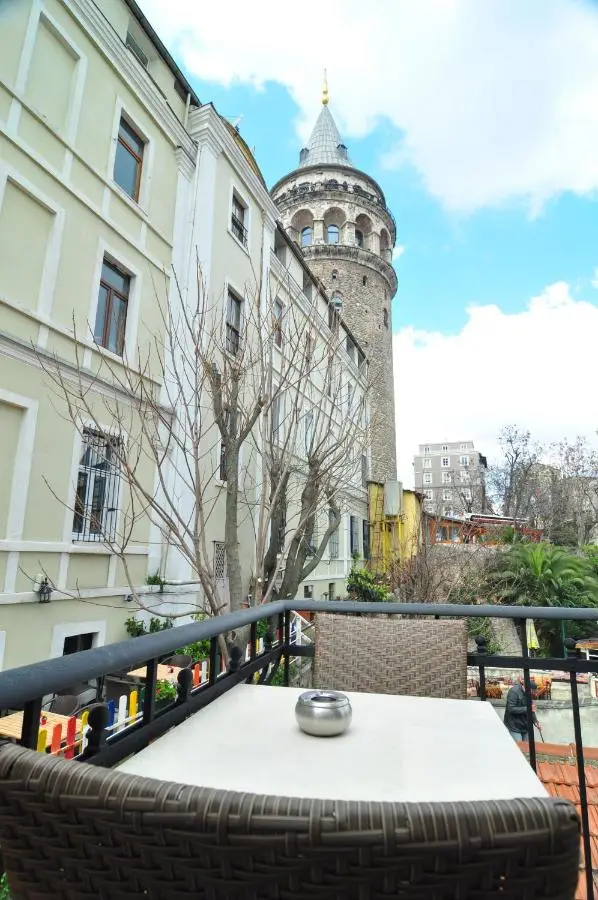 Art Nouveau Galata