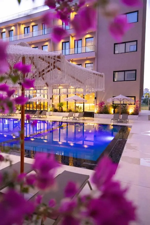 Tris3 Hotel