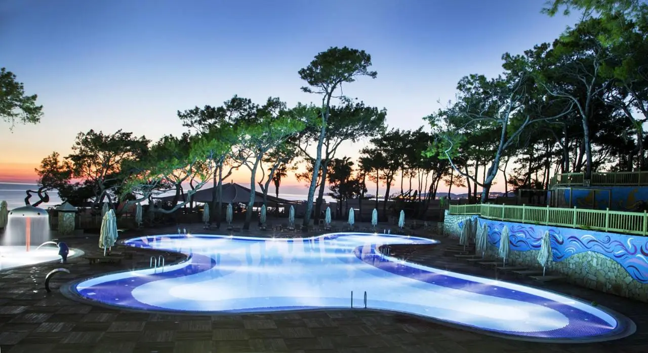 Wome Deluxe Hotel - Halal All Inclusive
