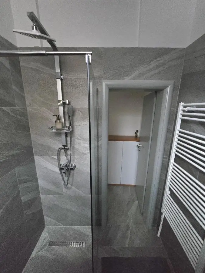 Sarajevo central quiet apartment,private free parking