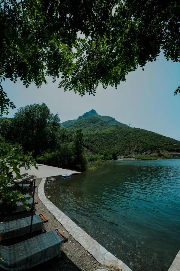 koman_lakeview_apartments