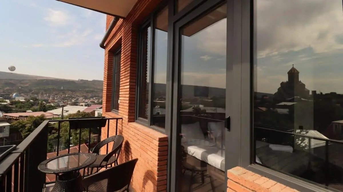 Luxurious 3BR Apartment W Stunning views