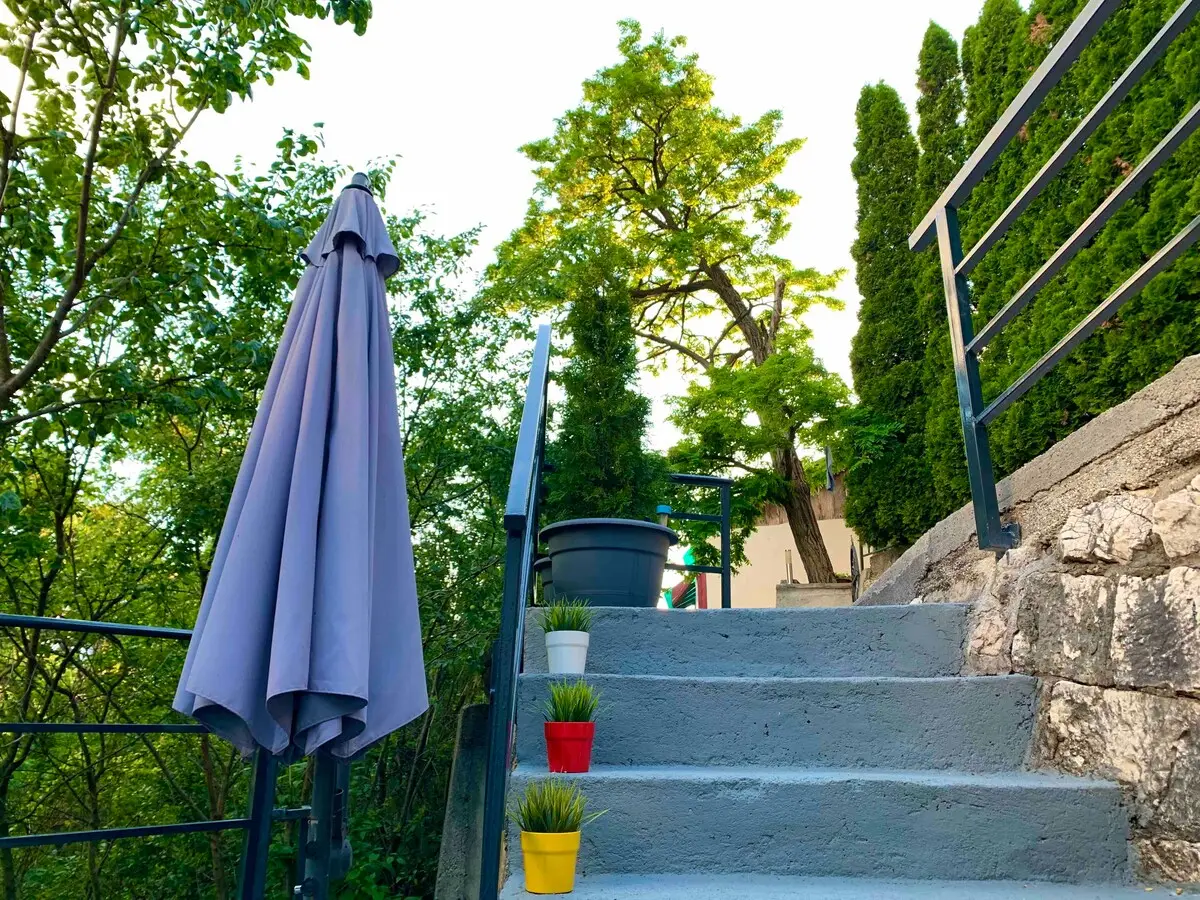 •OLD CITY garden studio• private parking