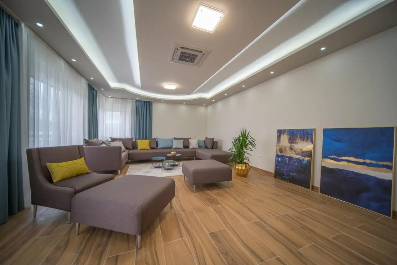 Al Hayat Apartments