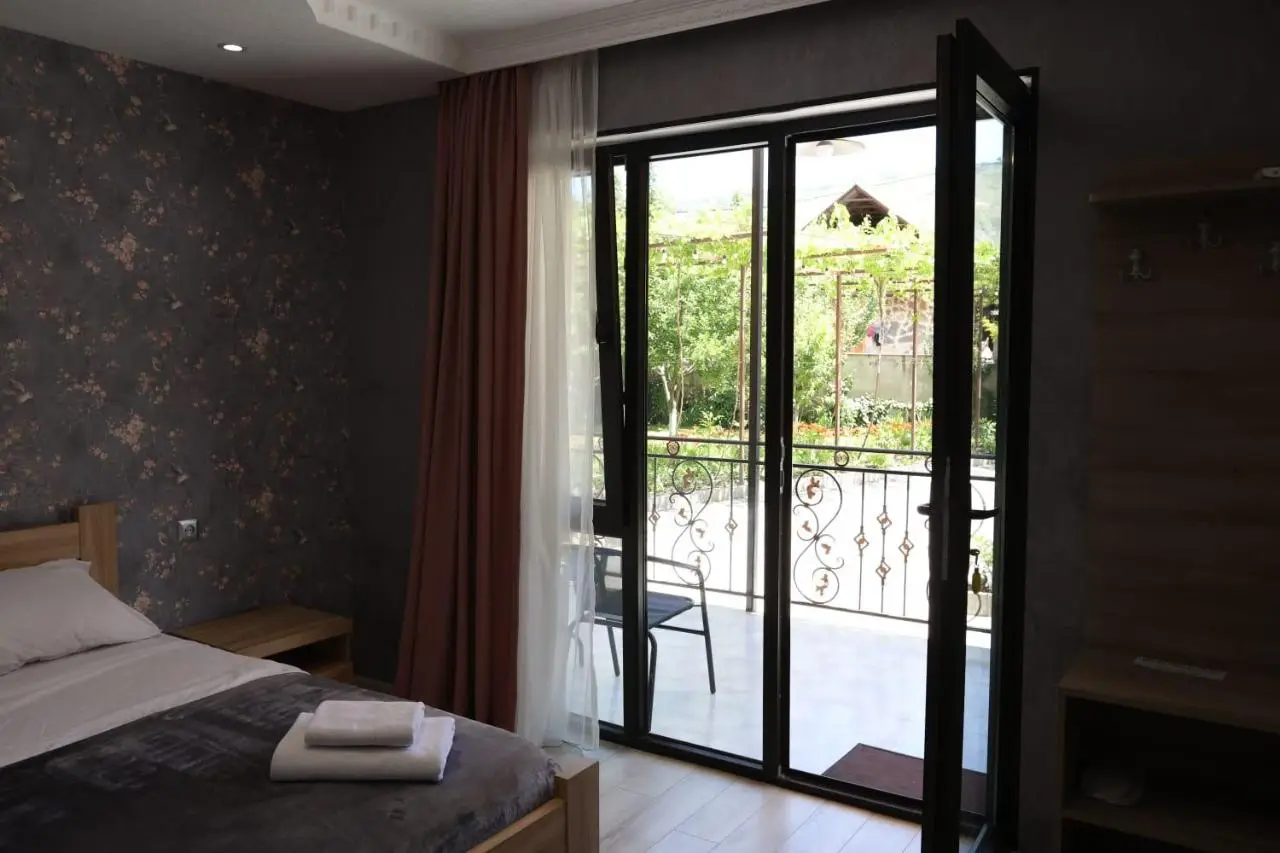 Tsiskari Guesthouse