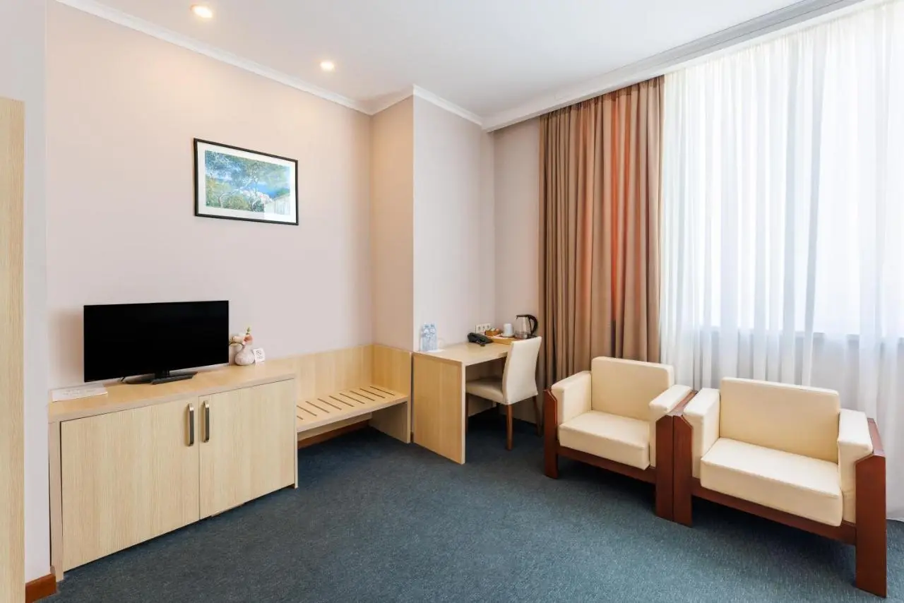 Cruise Hotel