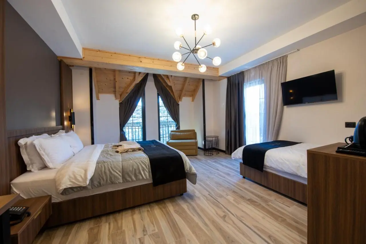 PineHill Hotel, Restaurant , Pool & Spa - RAZEM