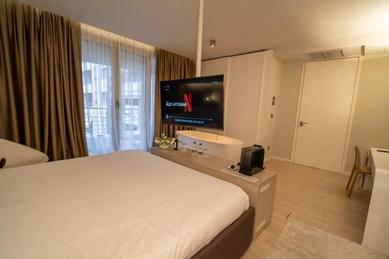 Lake Drive Rooms&Apartments