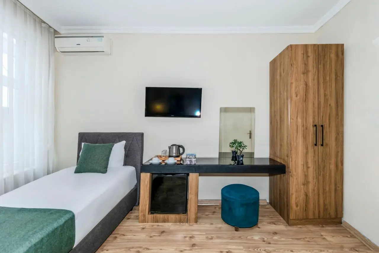 La Pera Suites Hotel