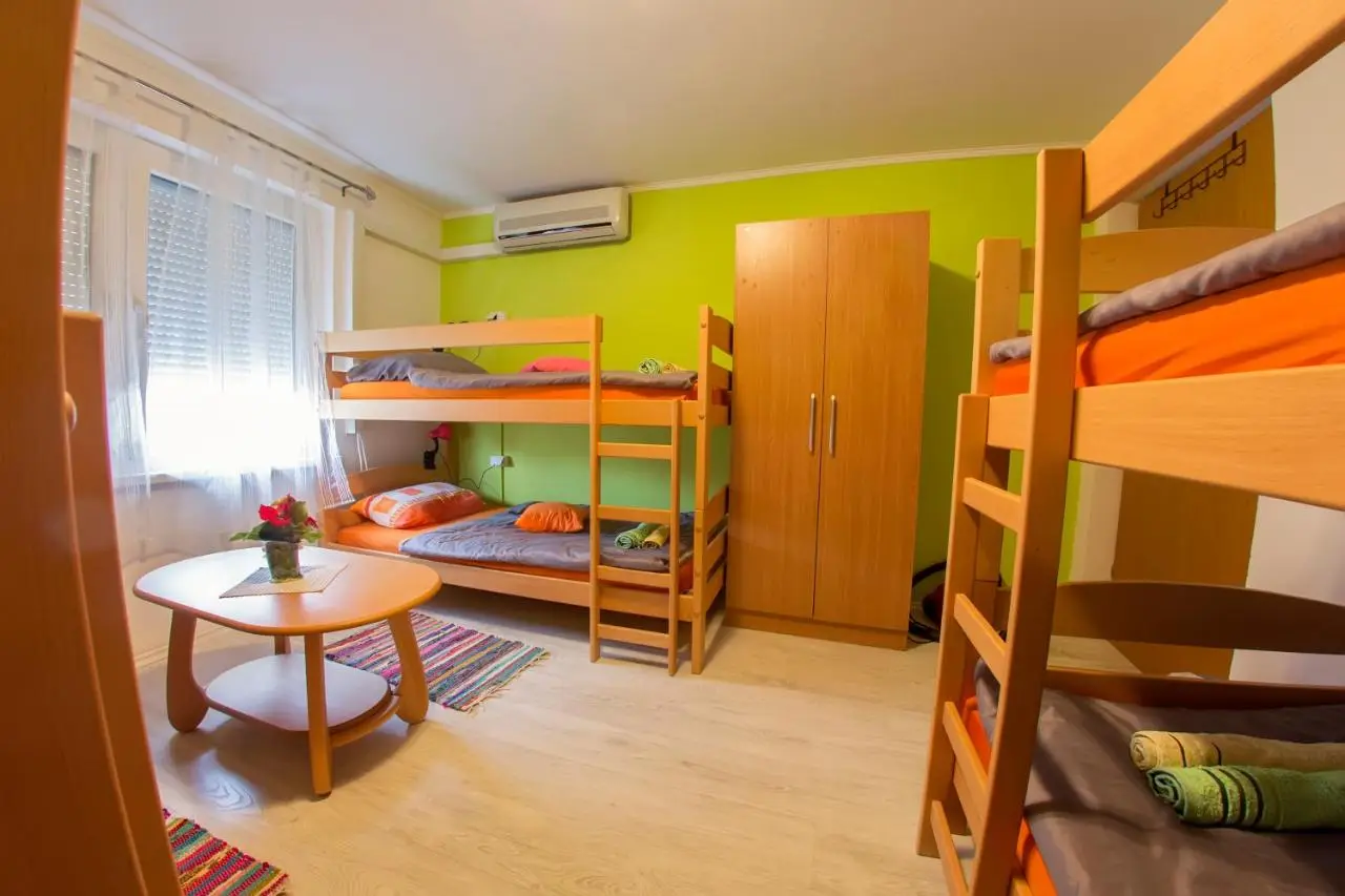 Hostel Adi