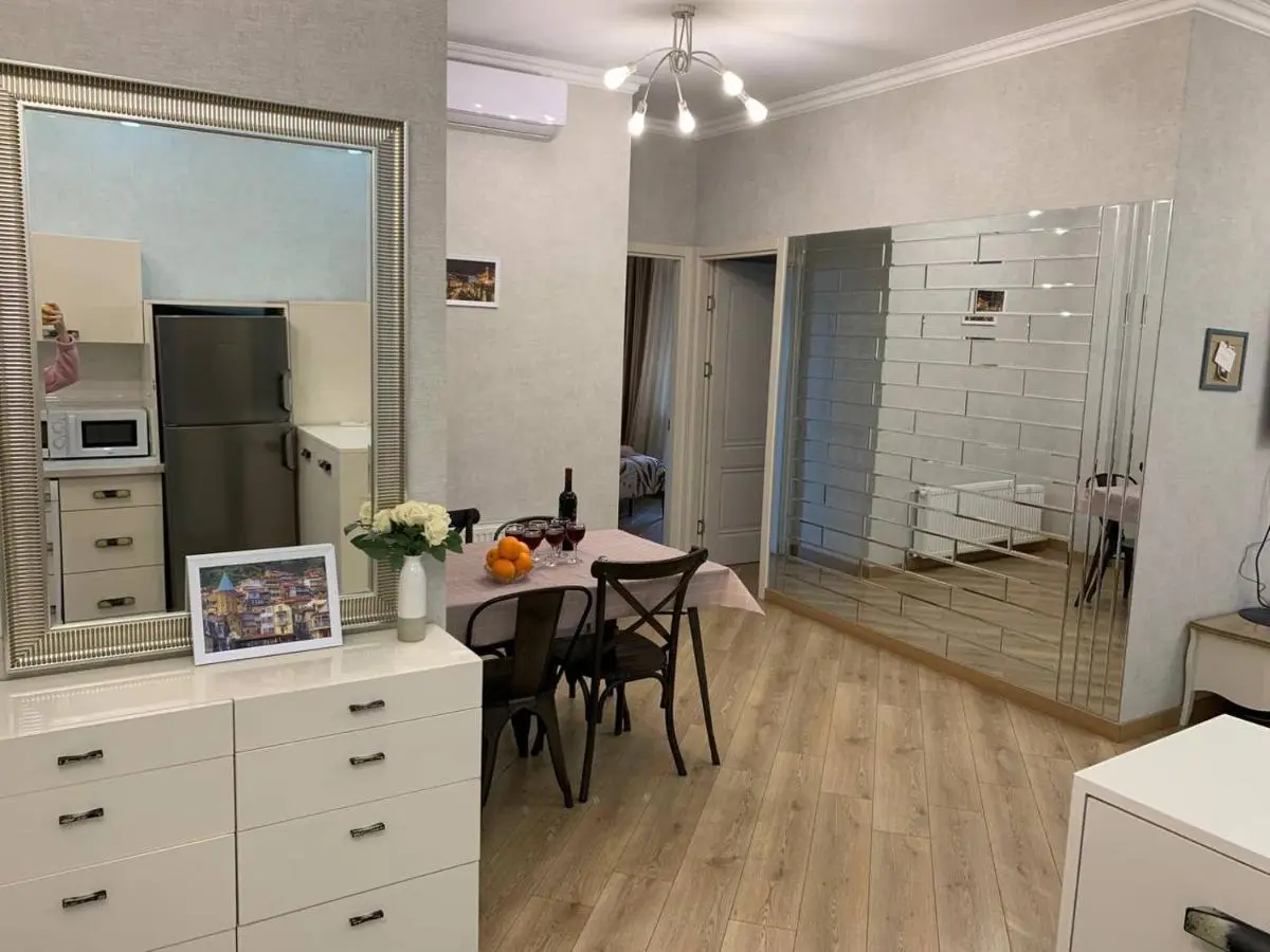 Сozy three-room apartment with 2 separate bedrooms in Old Tbilisi