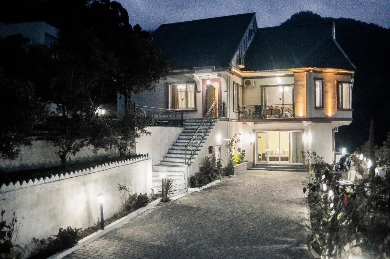 Mount Villa Kvariati