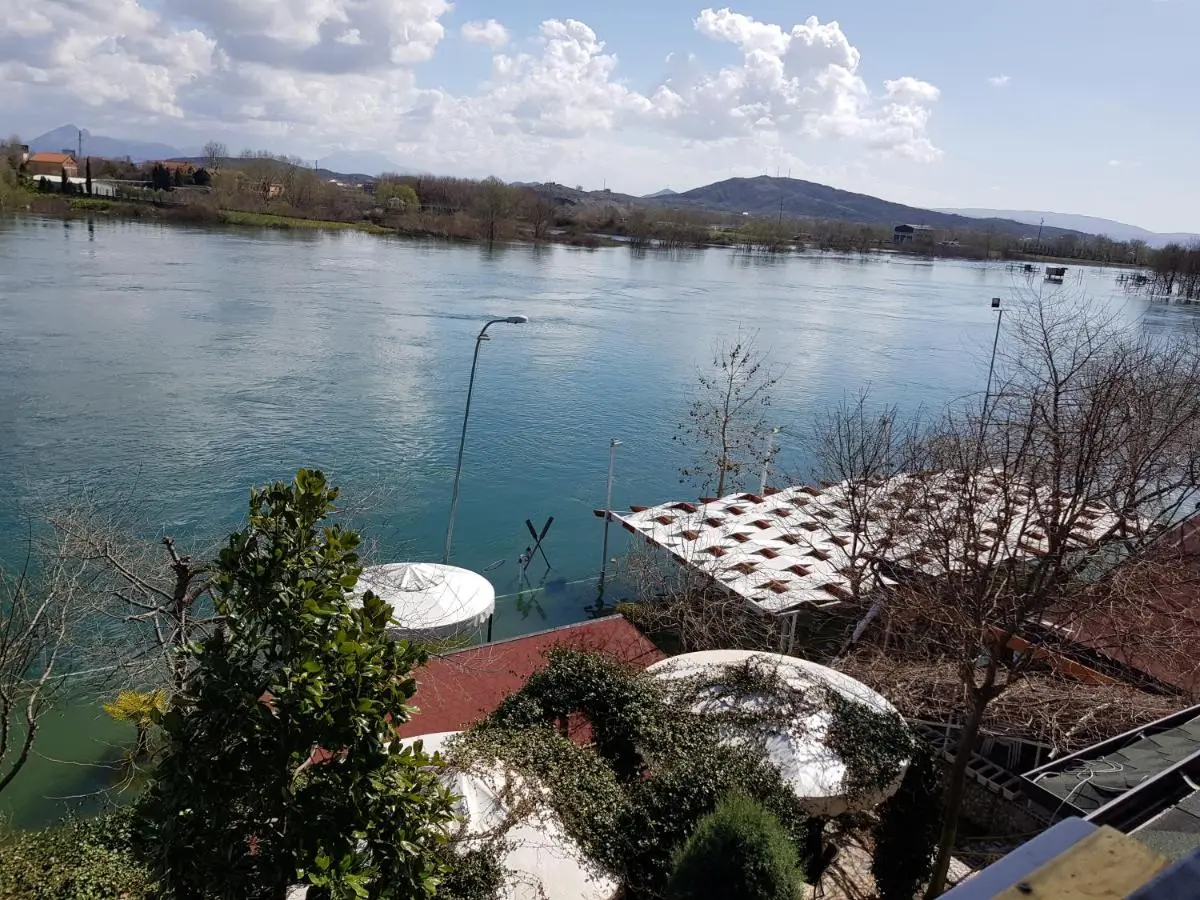 Hotel Vataksi