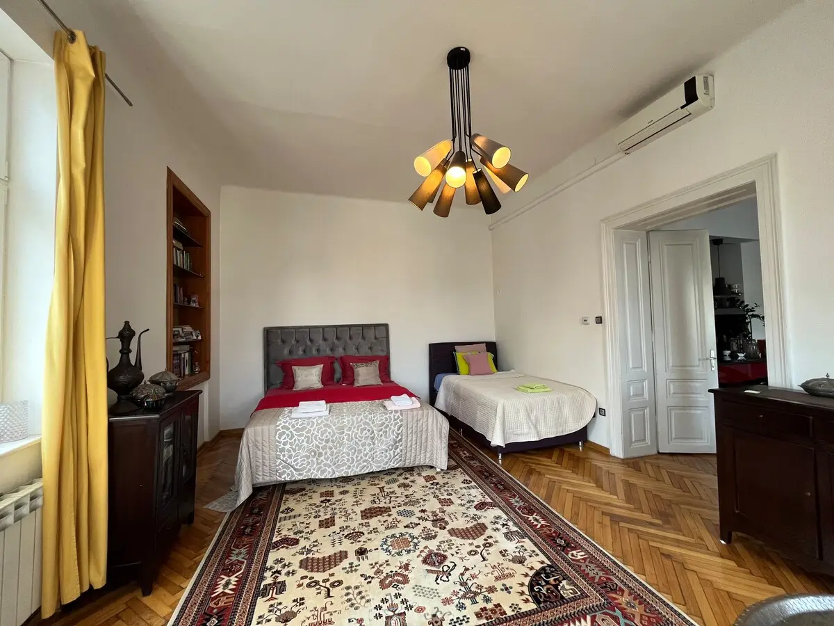 Luxurious  Apartment in Old Town+Parking