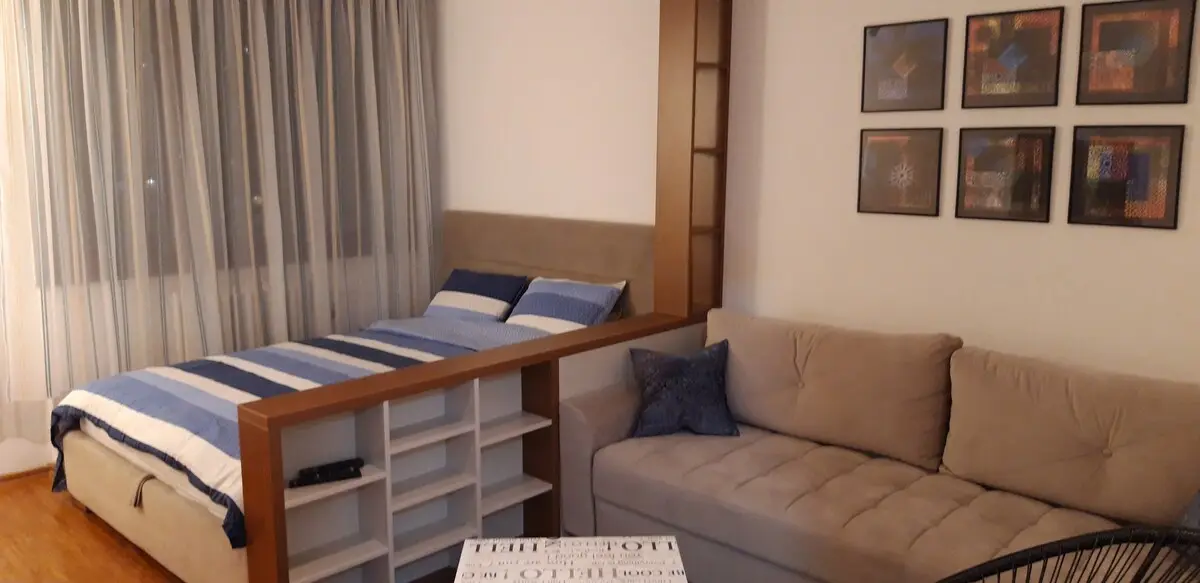 modern, one bedroom, free parking, airconditioning