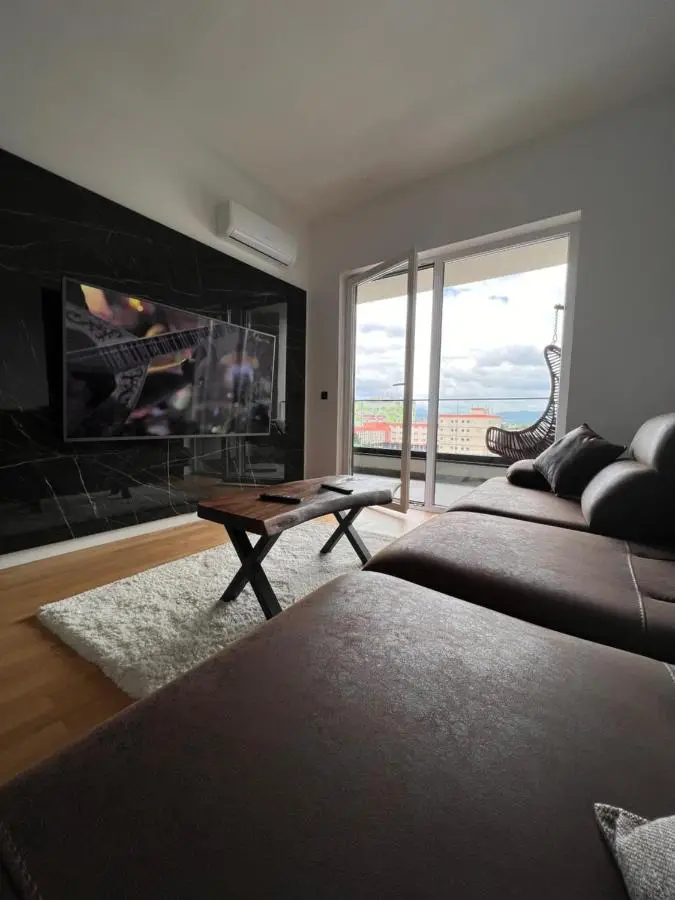 Luxury Apartment Sarajevo King Size Bed