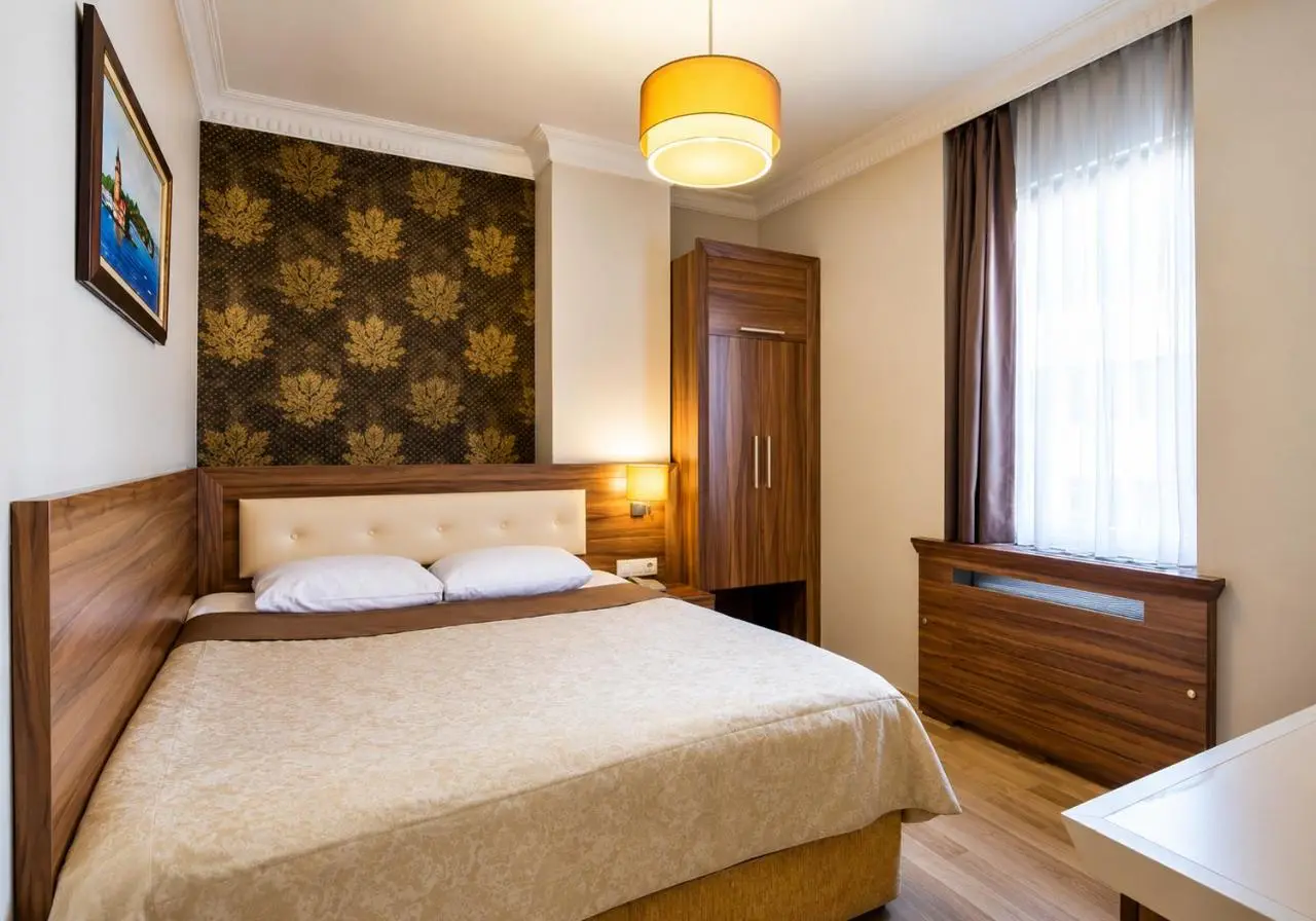 My Rose Hotel