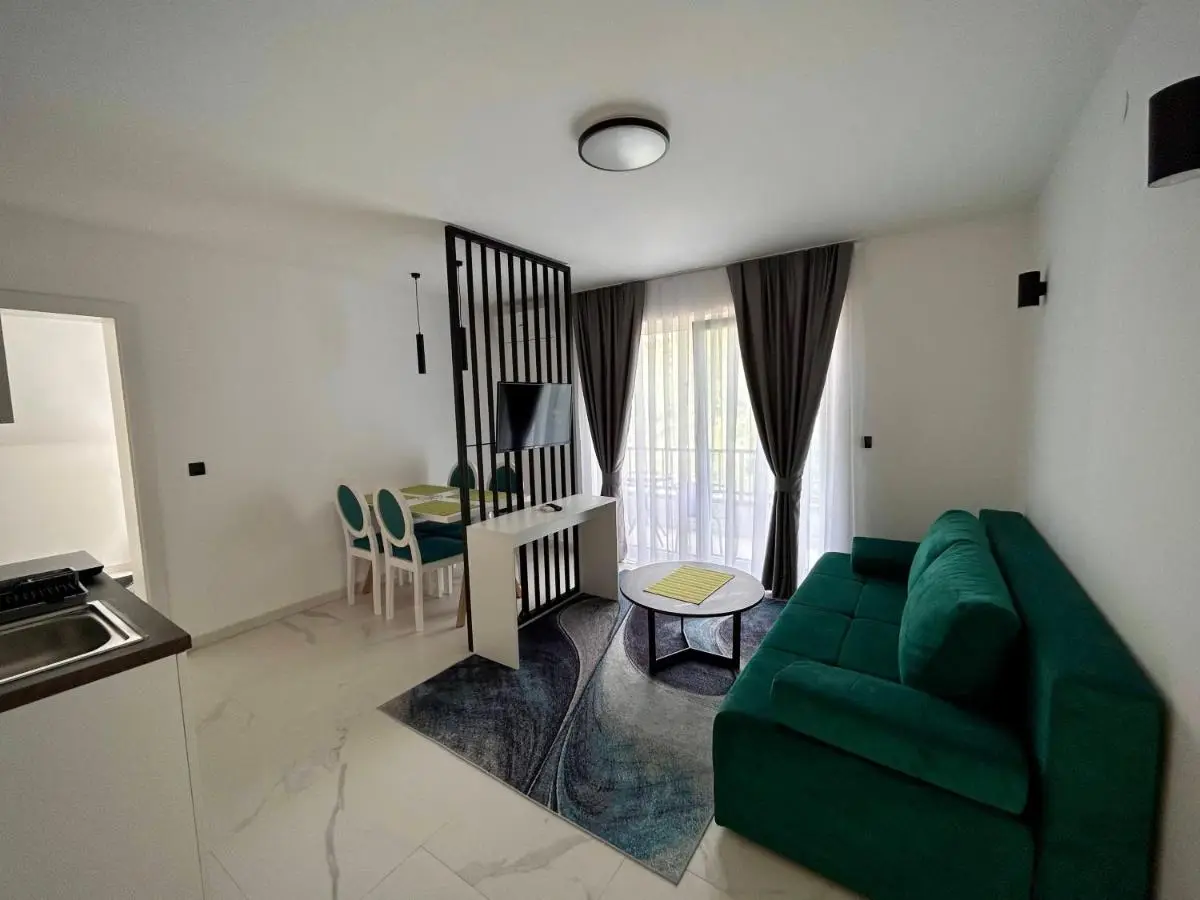 Sunny Corner Apartments