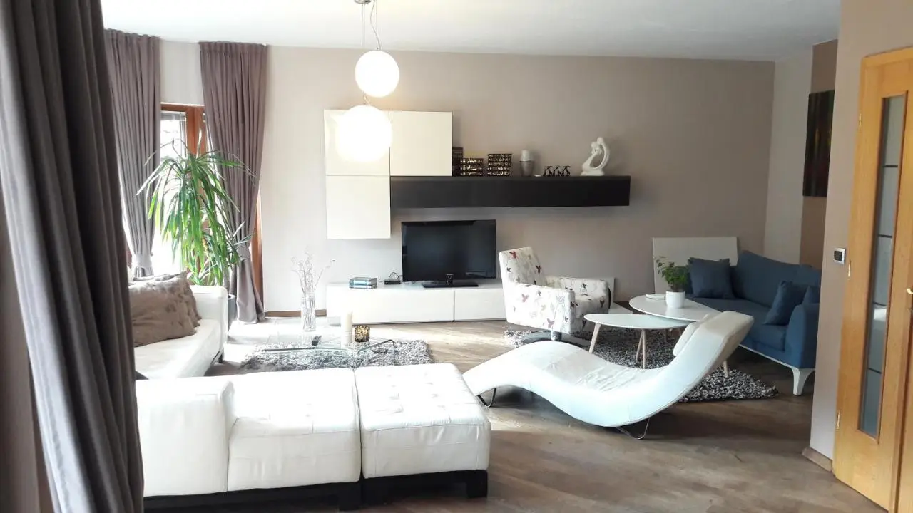 Farah Superior Apartments