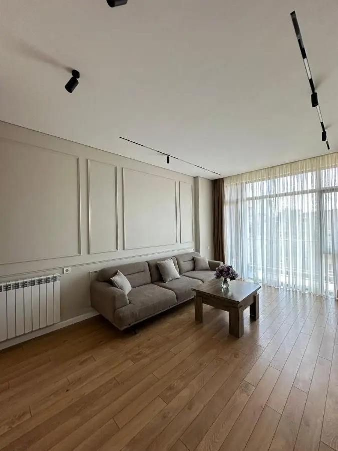 Home Side Apartment