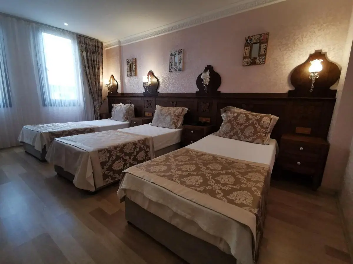 Perapolis Hotel