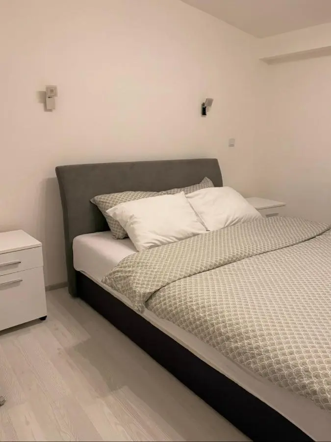 Apartment Azra