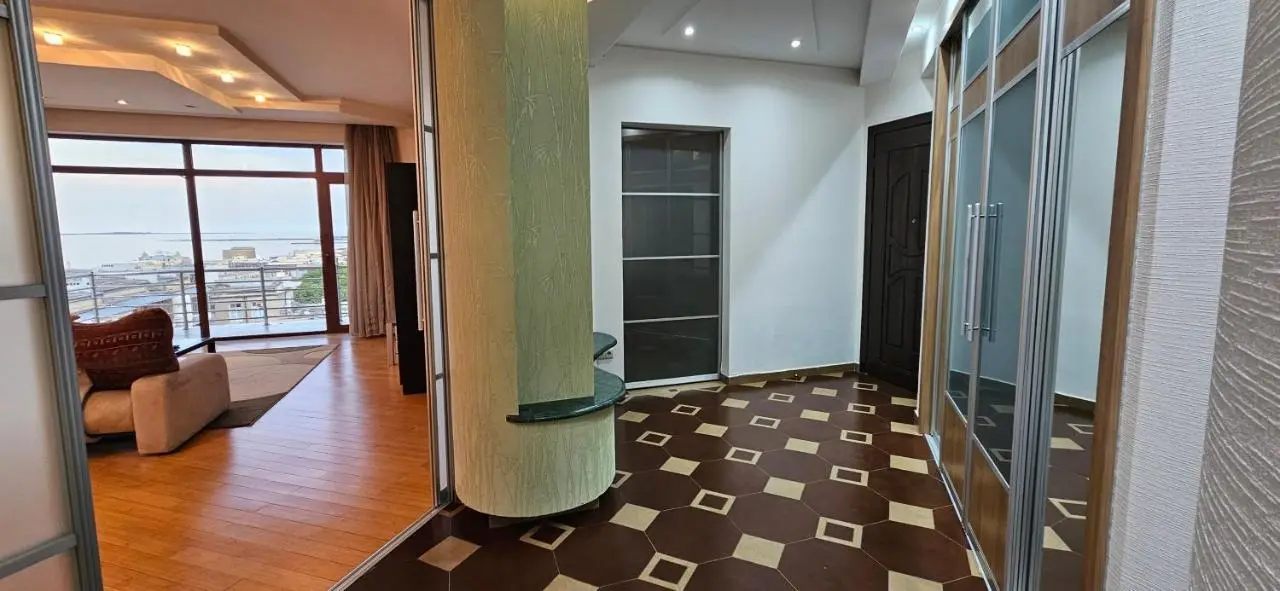 Apartment with sea view