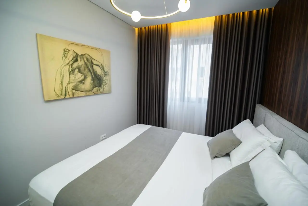 Home Select Tirana 6