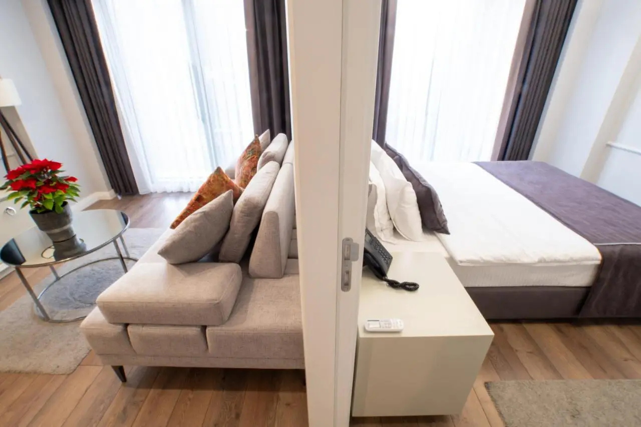 Myway Deluxe Hotel