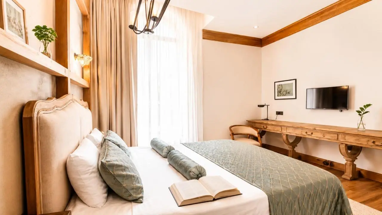 Shirvanshah Hotel