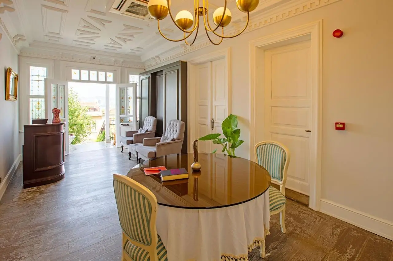 Mansion Miliá