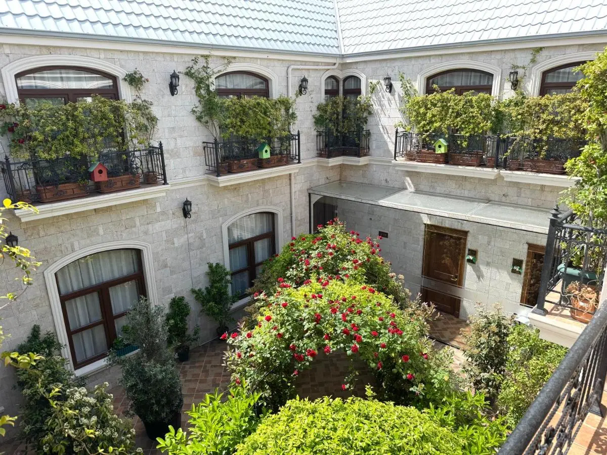 Midway Hotel Baku