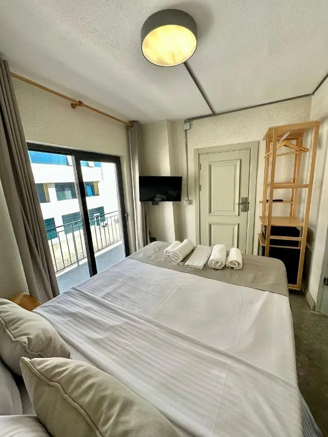 Elegance House Hotel