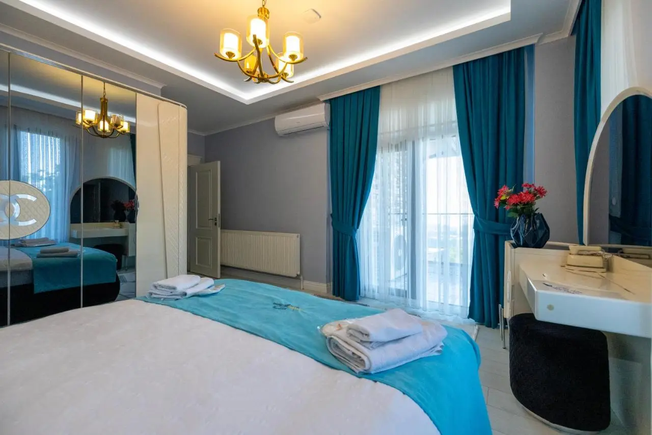Poison Garden Suite & SPA