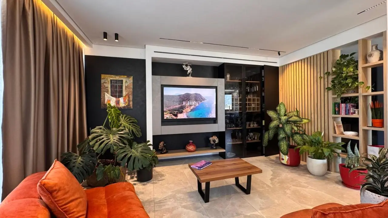 Central Tirana Premium Penthouse "SuperAttico", Free Parking