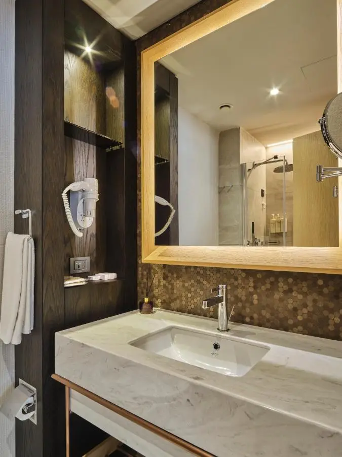 Four-G Hotel Premium