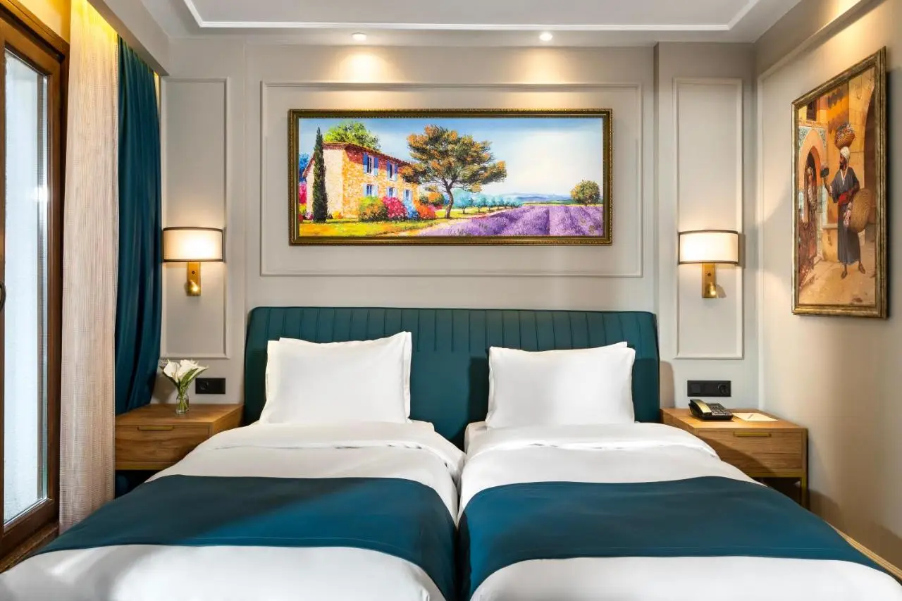 Royan Suites