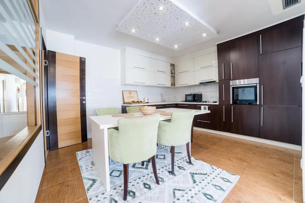 Skenderija Skyline Luxury- 2BR Apartment with Garage and Balcony