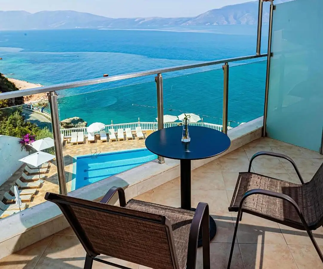 Toto Hotel & Apartments