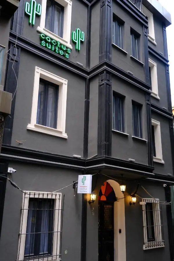 Cactus Suites
