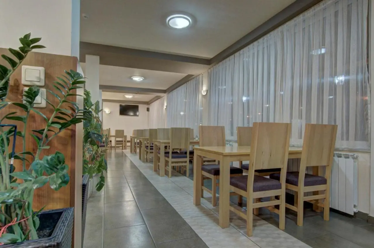 Tihe Noci Motel
