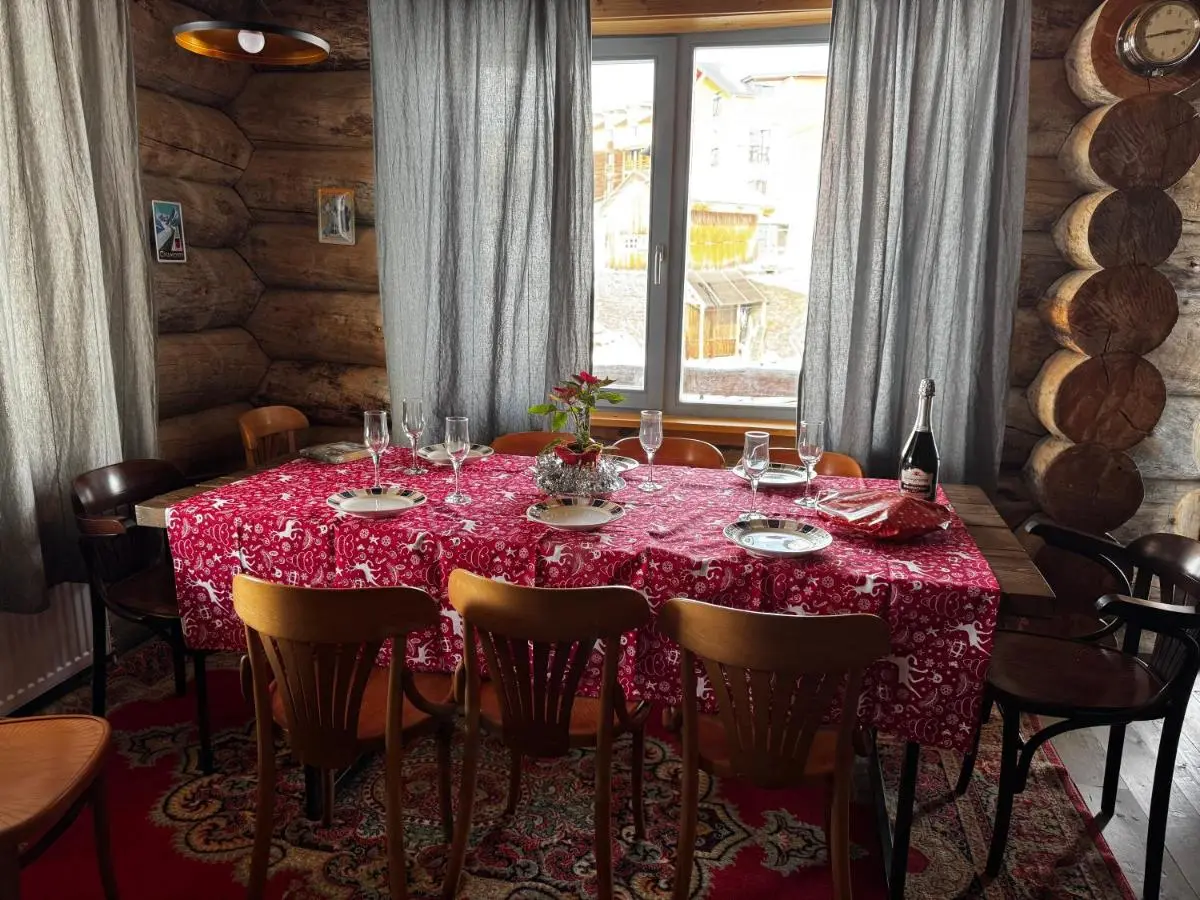 Mountain Cricket Chalets and Apartments Gudauri