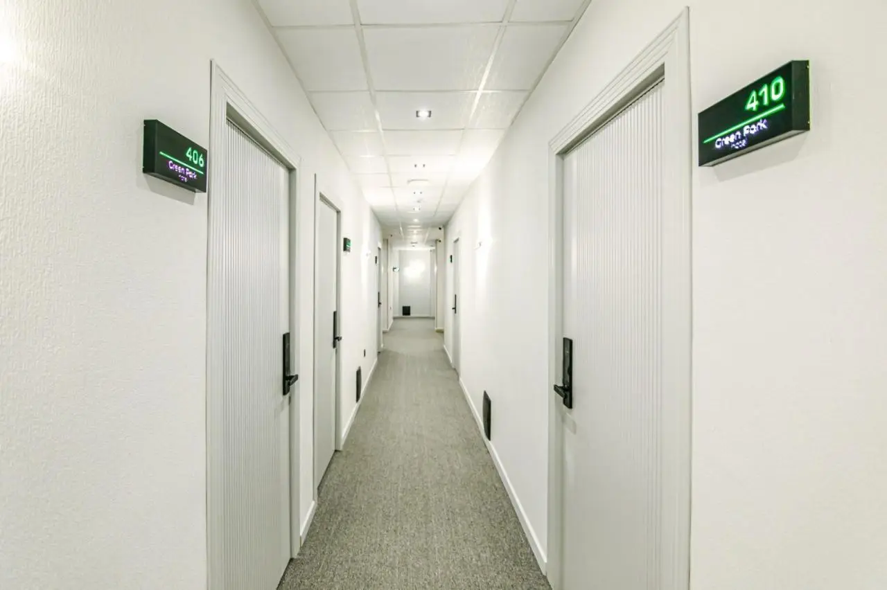 GREEN PARK HOTEl