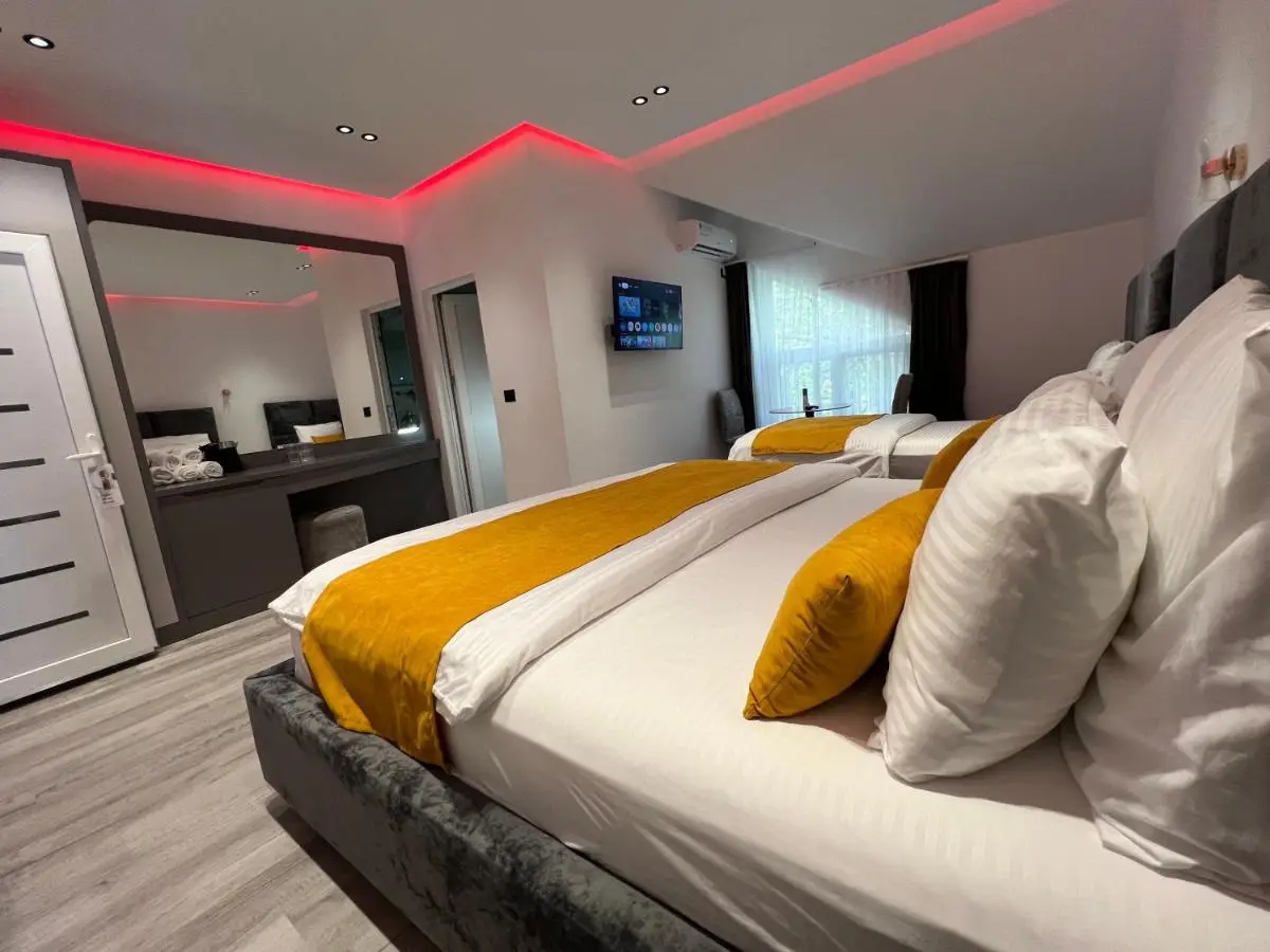 Breezy Hotel