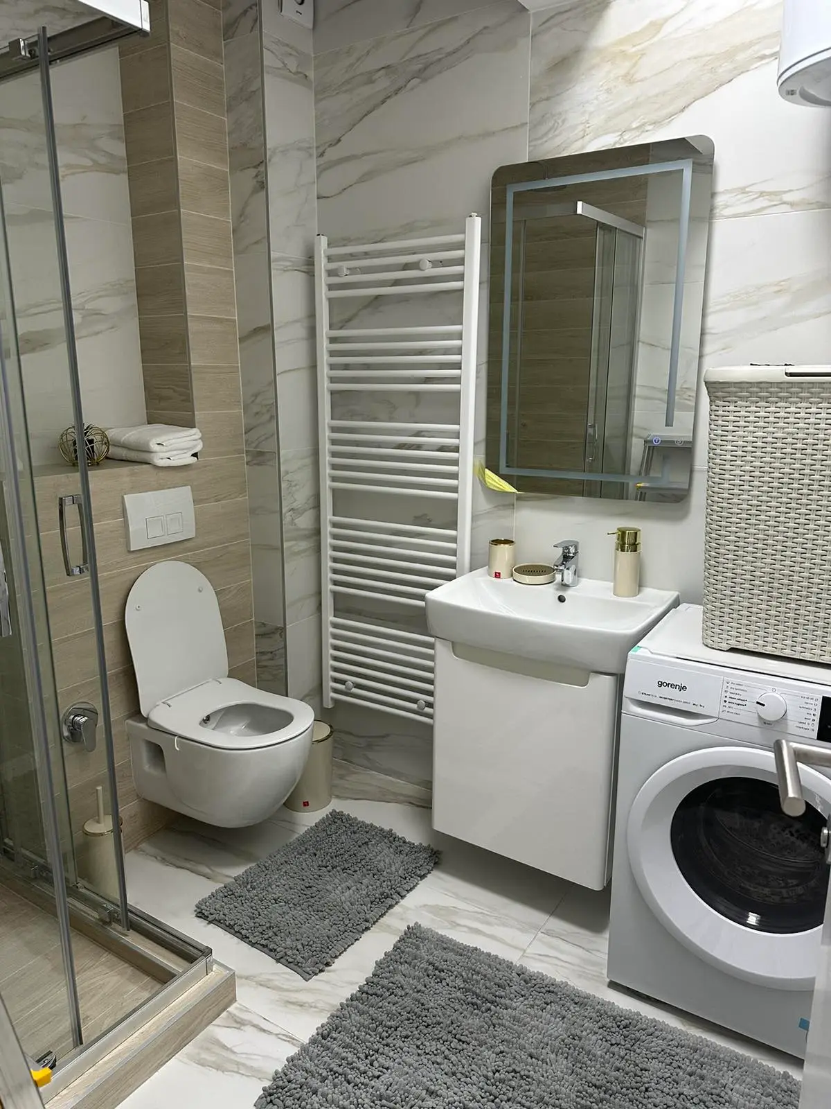 Luxury apartment for rent for a day or longer!