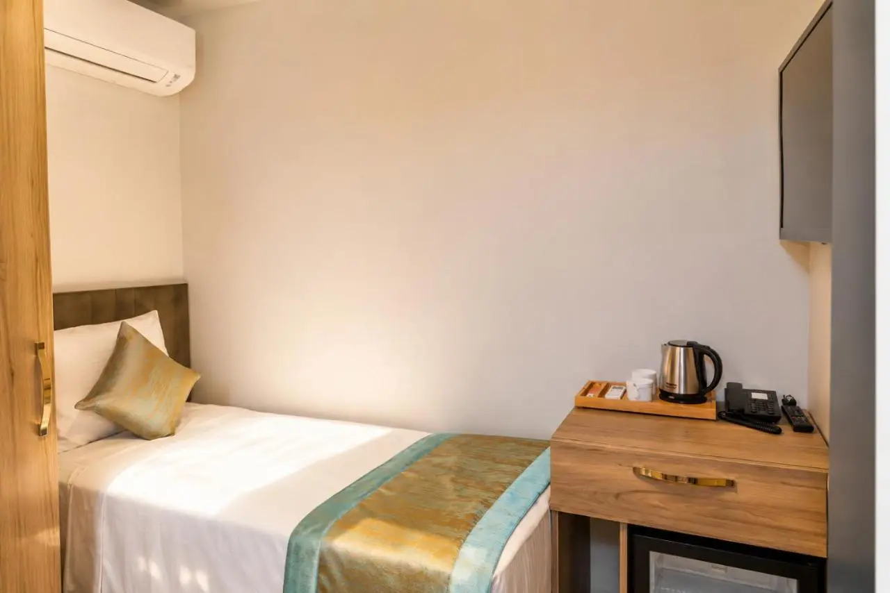 Grand Kavi Hotel