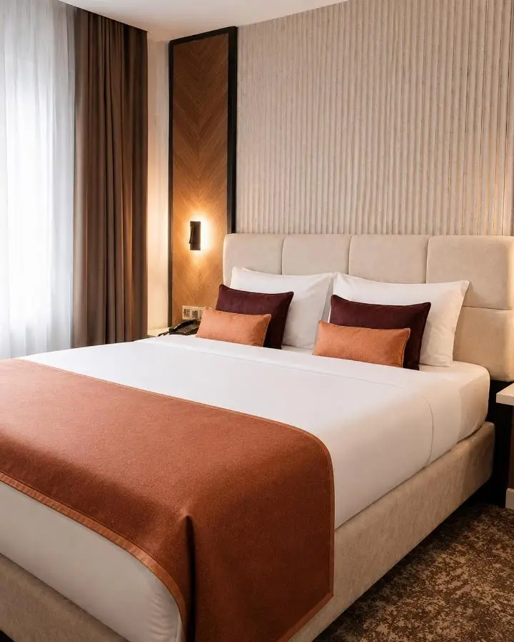 Nevv City Hotel