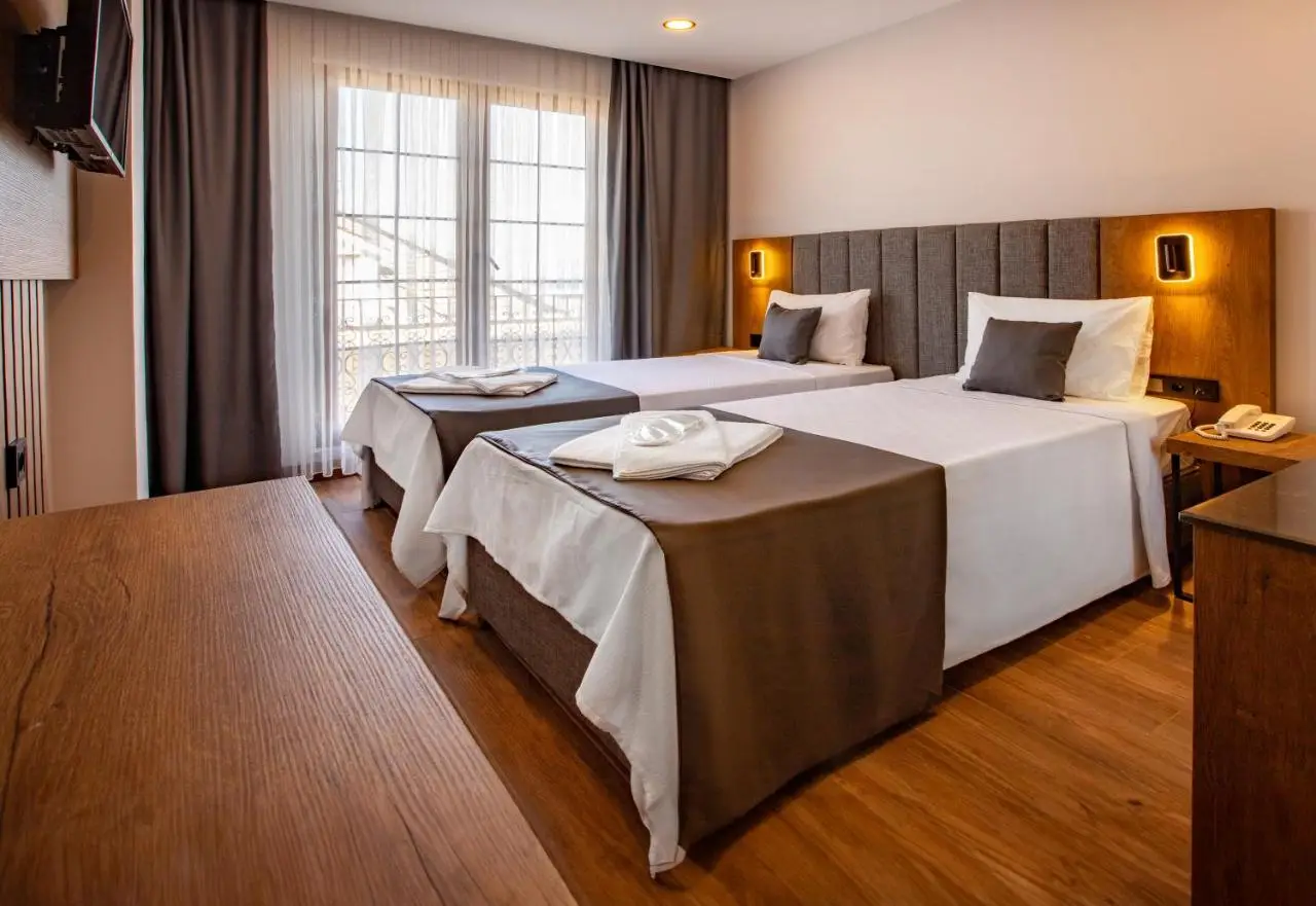 Grand Business Hotel