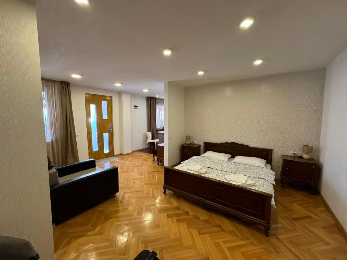 K&N Guesthouse