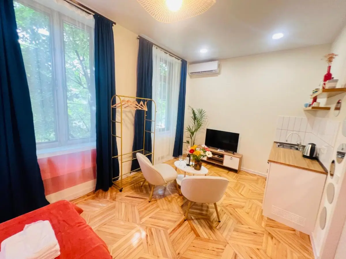 Pirosmani Boutique Aparthotel